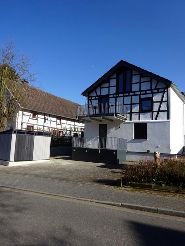 Exklusive, Kernsanierte Ferienwohnung Am Rursee Simmerath Exterior photo